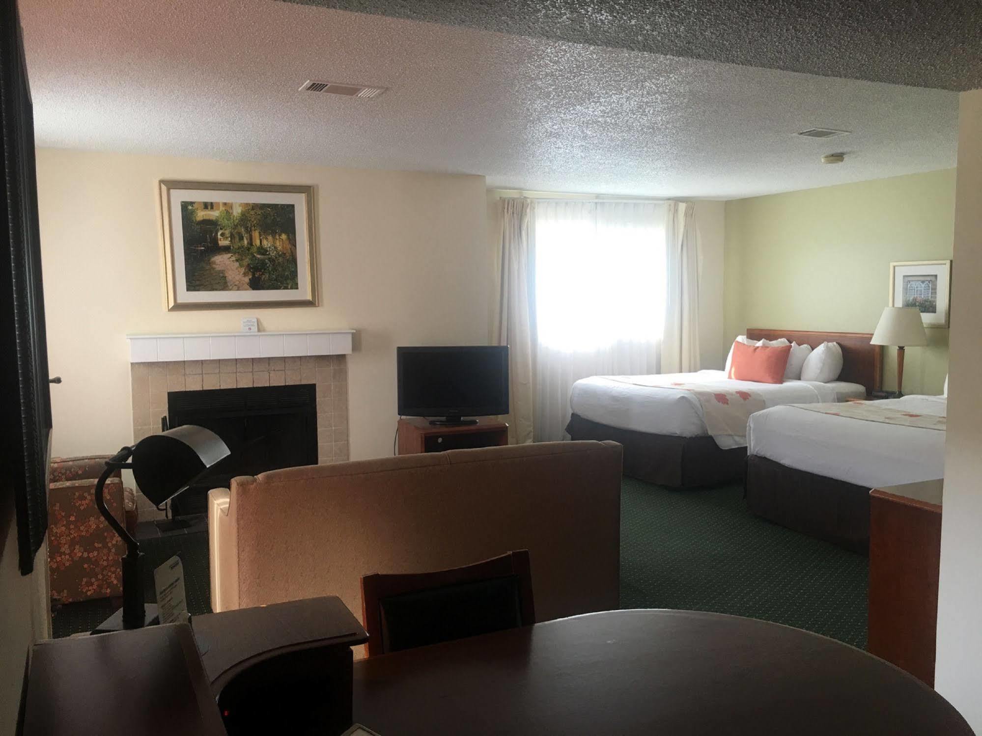 Fairbridge Inn & Suites - Akron Copley Township - West Exterior foto