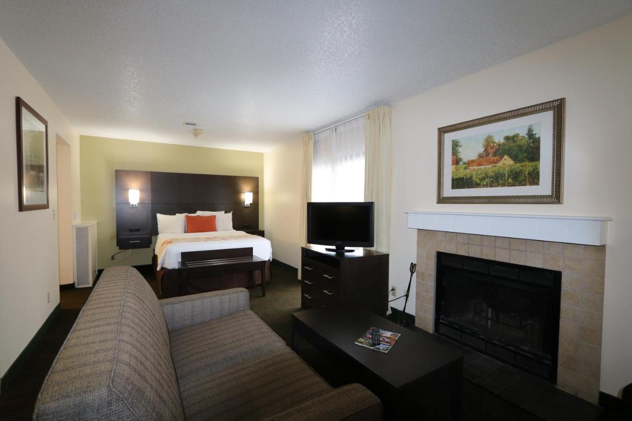 Fairbridge Inn & Suites - Akron Copley Township - West Zimmer foto