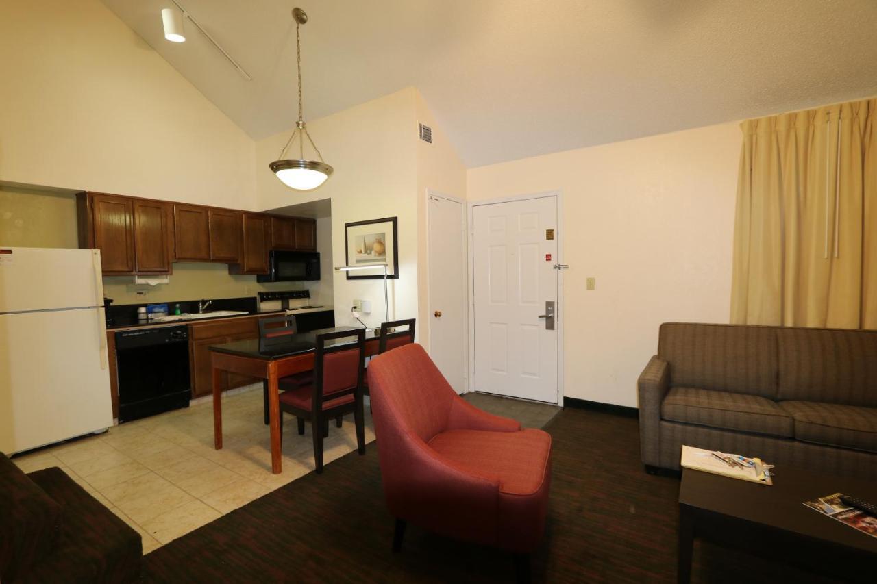 Fairbridge Inn & Suites - Akron Copley Township - West Zimmer foto